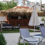 Side Circle Suites