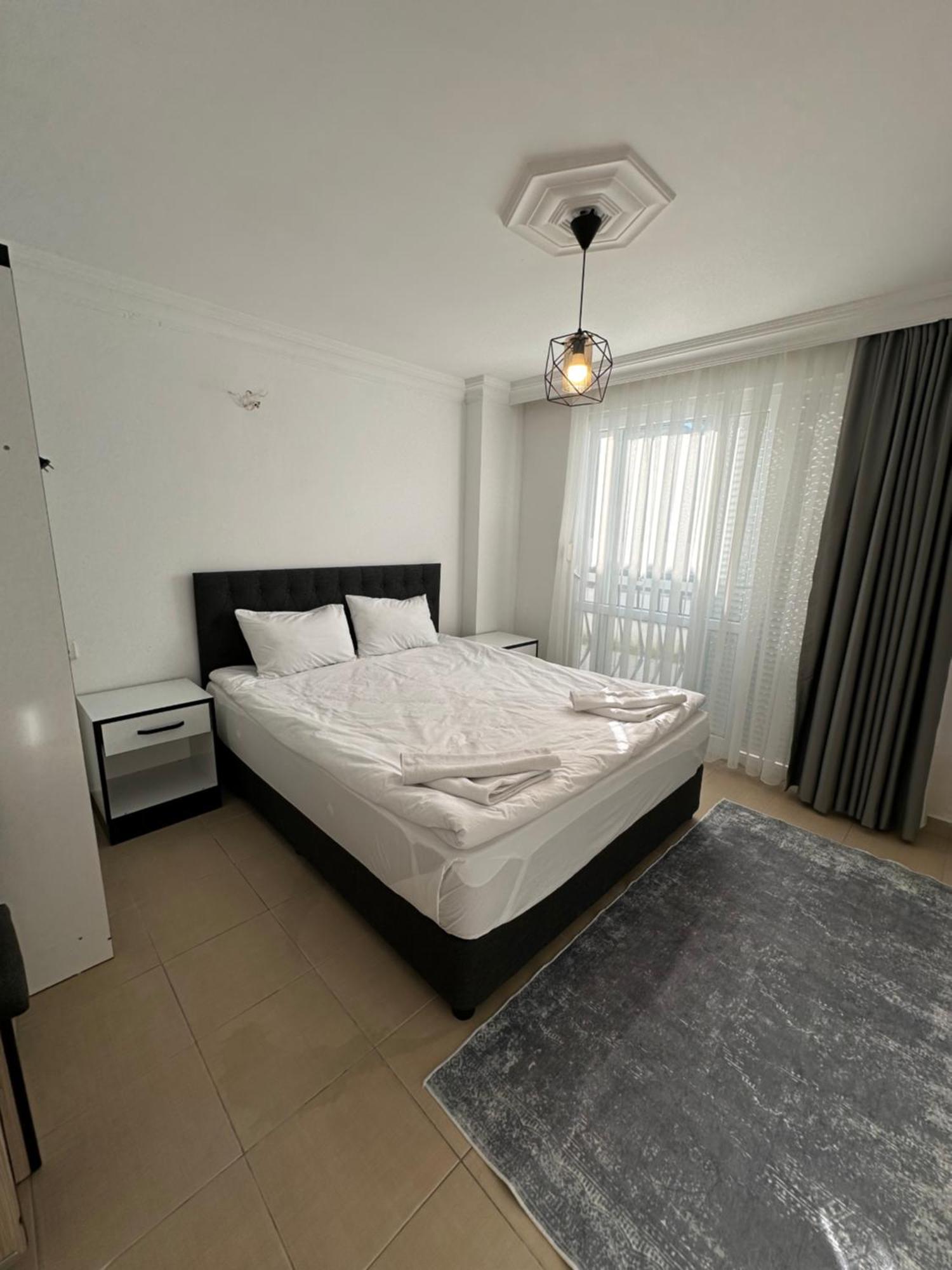 Circle Apartment Side