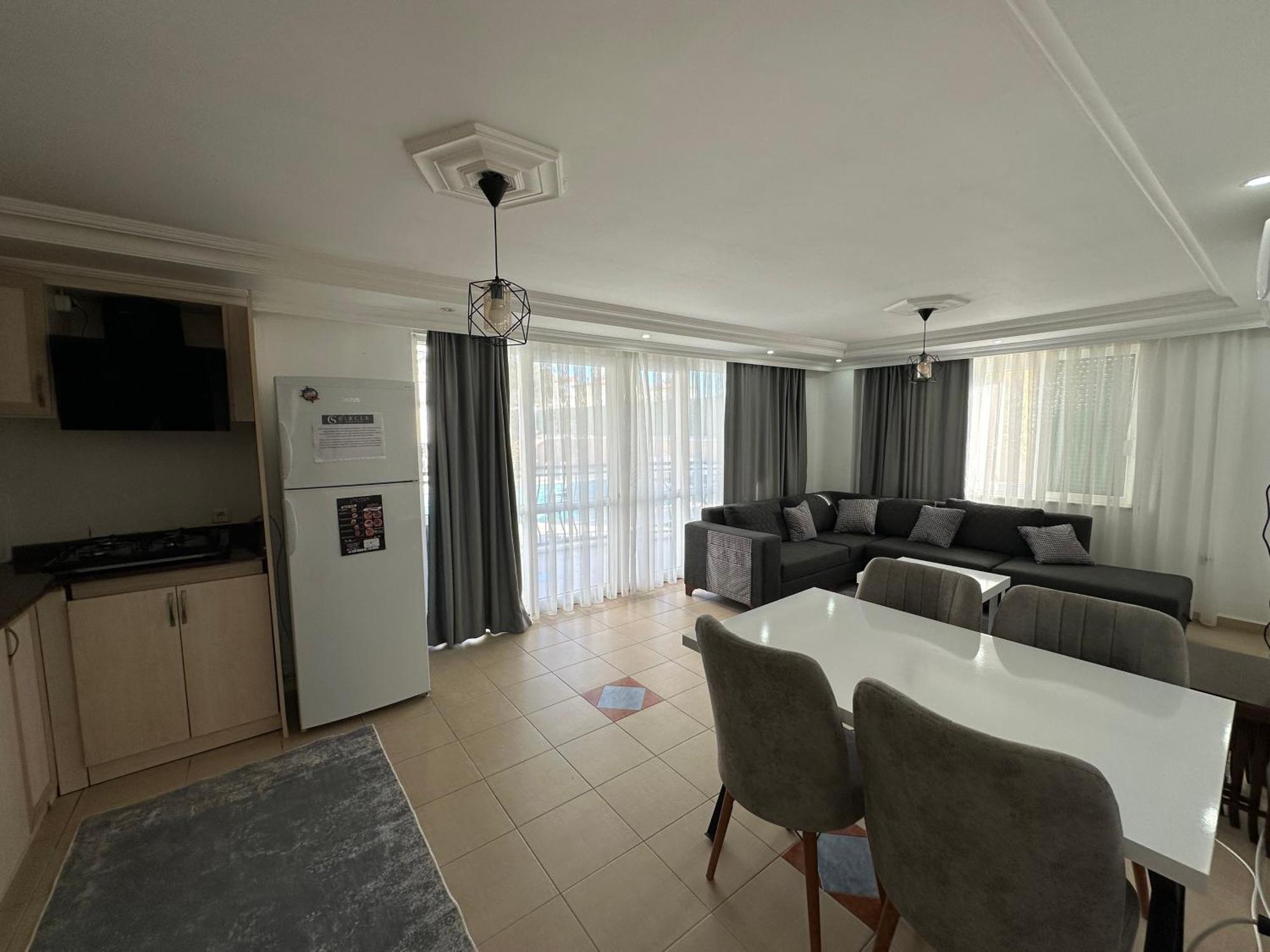 Circle Apartment Side
