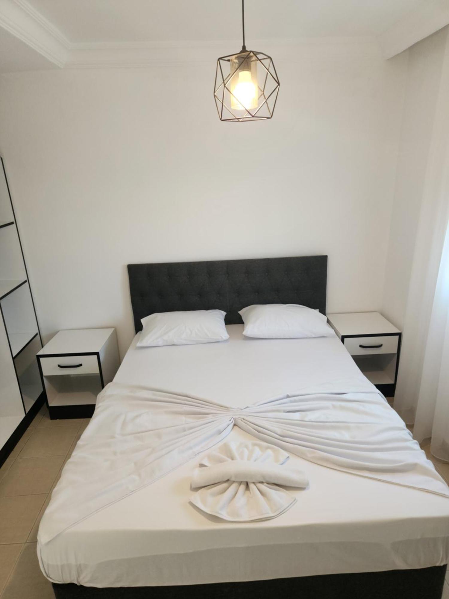 Circle Apartment Side
